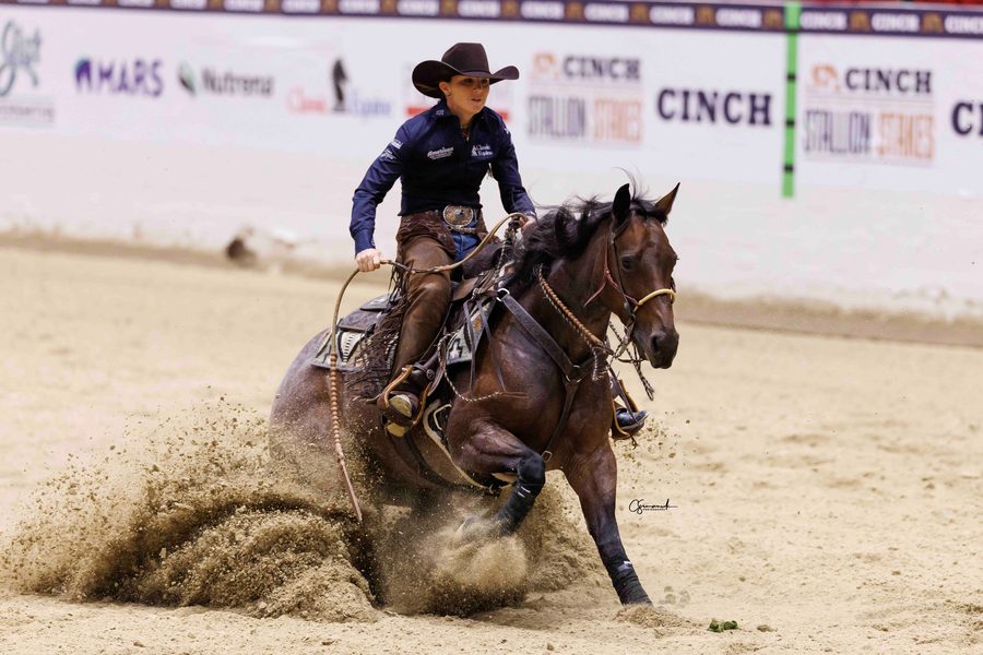 Erin Taormino on Rey Von Wave
